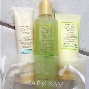 White Tea & Citrus SATIN HANDS Pampering set